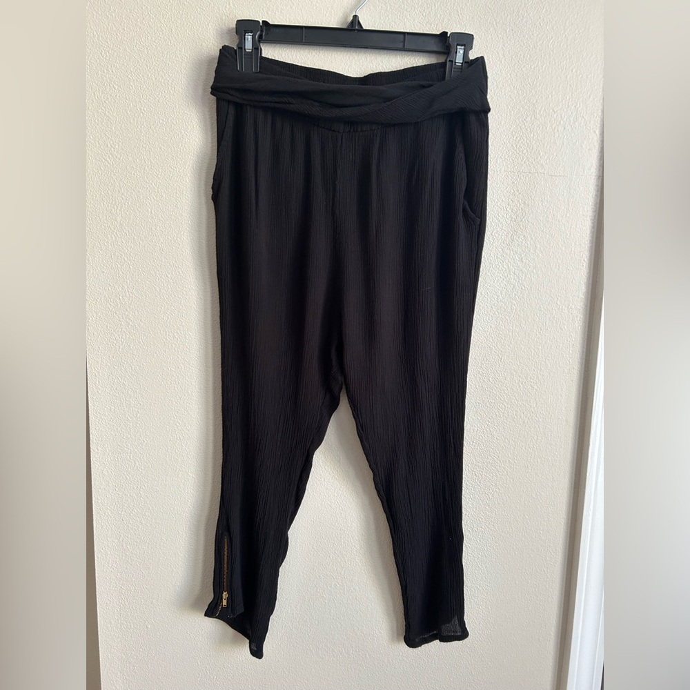 FREE PEOPLE Black Lightweight Crop Pants Women's Size S Small